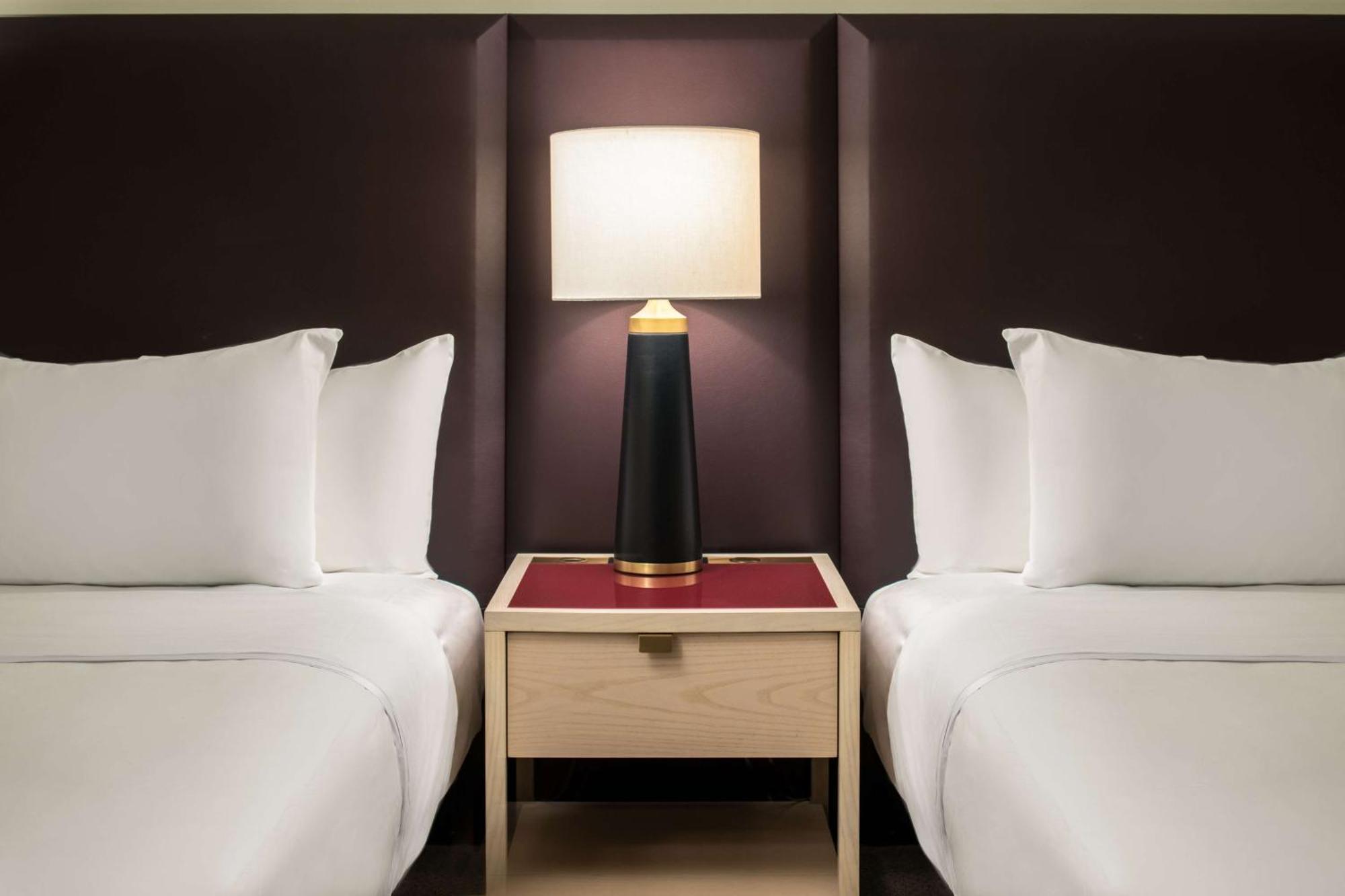 Hotel Savoy Kansas City, Tapestry Collection By Hilton Εξωτερικό φωτογραφία